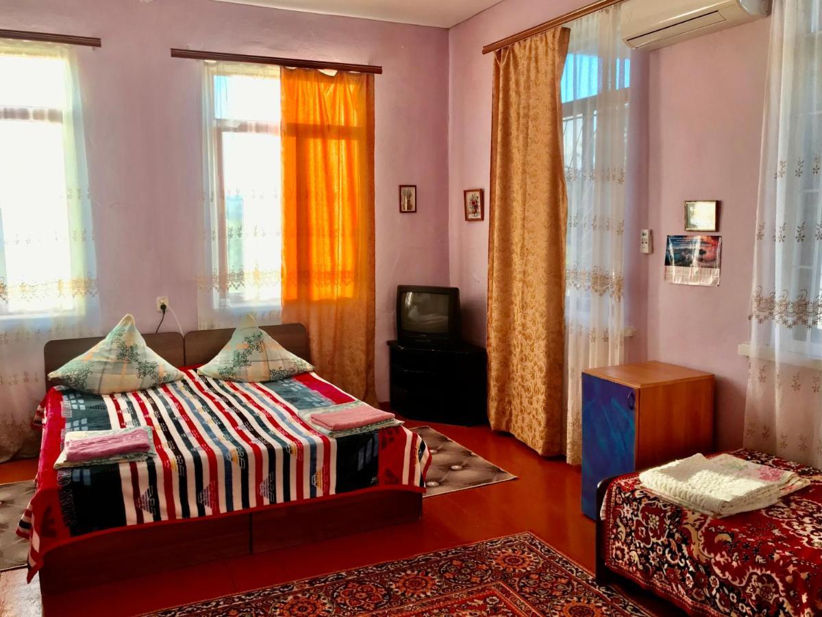 Guest House Anna Sochumi Exterior foto