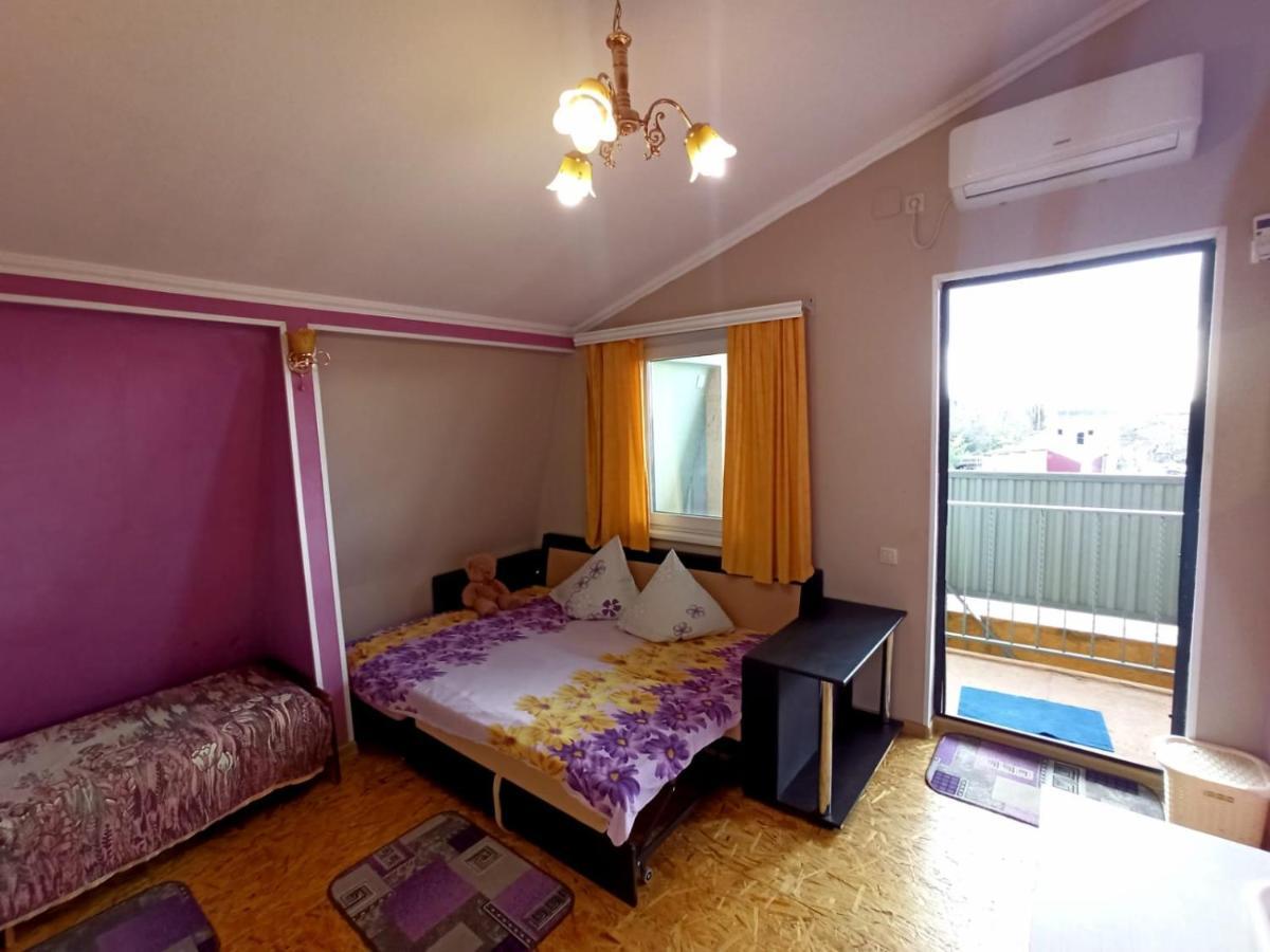 Guest House Anna Sochumi Exterior foto