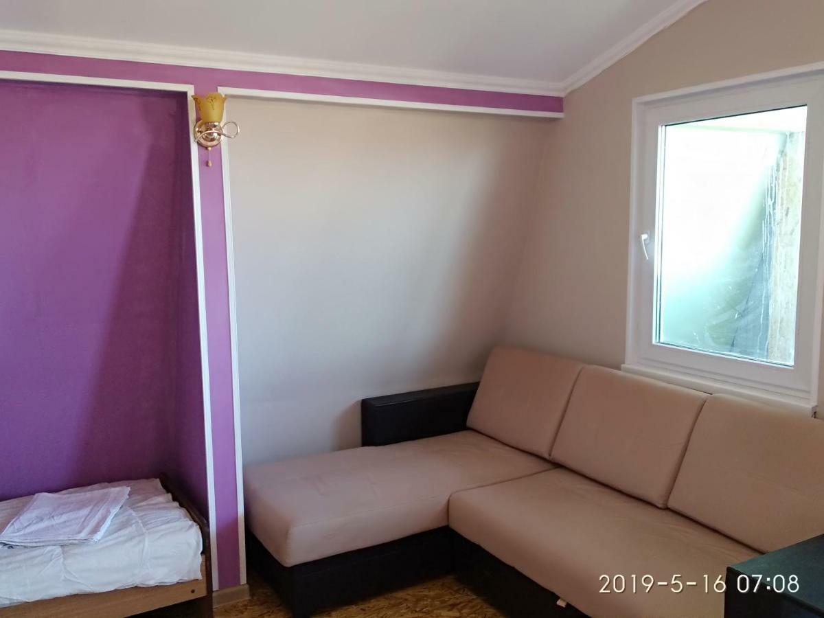 Guest House Anna Sochumi Exterior foto