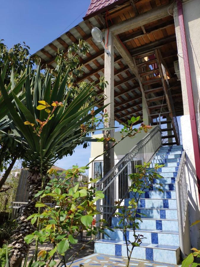 Guest House Anna Sochumi Exterior foto